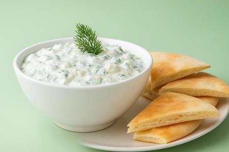 Joghurtsalat mit Auberginen